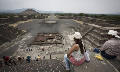 Turistas en la zona arqueol&oacute;gica de Teotihuacan. 