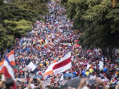 Una de las primeras  protestas en San José.