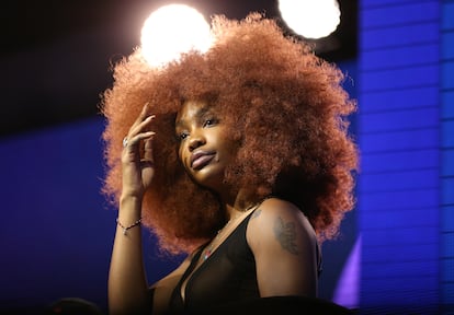 SZA performing in Los Angeles