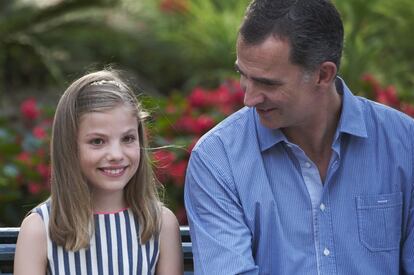 Felipe VI junto a su hija Sofía, en Palma.