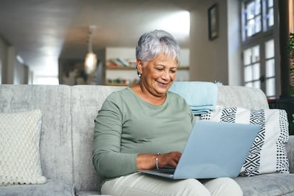 Es al lado de mamá que descubrimos, poco a poco, las primeras ventanas hacia el mundo exterior.
