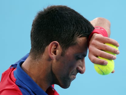 Djokovic, durante el partido de octavos contra Davidovich en el Ariake Tennis Park.