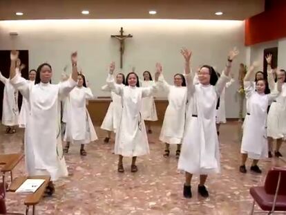 As freiras dominicanas de Valladolid dançando 'Resistiré'.