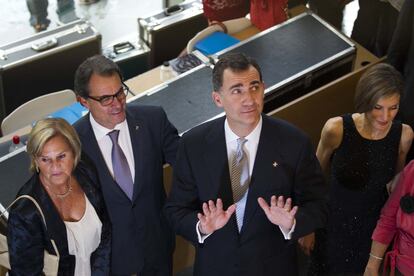 Felipe VI, junto a Artur Mas, en la entrega de premios de la Fundacion Príncipe de Girona, el 26 de junio del año pasado. Su primer viaje como Rey fue a Cataluña.