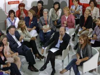 El candidato socialista, Alfredo P&eacute;rez Rubalcaba, en un momento de su intervenci&oacute;n en la conferencia pol&iacute;tica que celebra en Madrid.