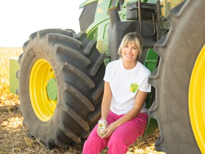 Laura González, de 29 años, es agricultora en la localidad de Arabayona de Mógica (Salamanca).