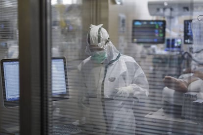 Imatge de l'UCI del Vall d'Hebron a principis d'abril