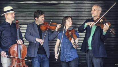 El Cuarteto Casals, de izquierda a derecha: Arnau Tomàs, Abel Tomàs, Vera Martínez Mehner y Jonathan Brown.