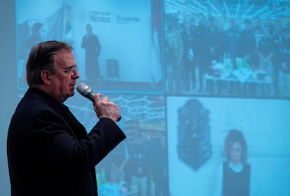 Marcelo Ebrard durante una conferencia de prensa en Ciudad de México. 