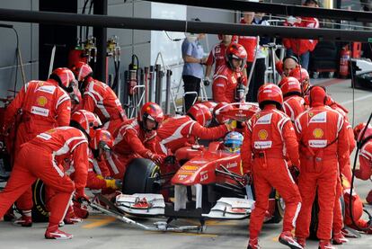 Segunda para en boxes de Alonso en el que consiguió sacarle unos segundo a Vettel al salir antes que su rival