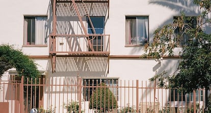 Las famosas escaleras de la salida de incendios que trepa Edward (Richard Gere) para declararse a Vivian (Julia Roberts) en 'Pretty woman'. El edificio pertenece a Las Palmas Hotel, en Las Palmas Avenue, una zona poco recomendable cercana a Hollywood Boulevard. Otra cosa: Las Palmas Hotel es también donde se aloja Kramer, de 'Seinfeld', cuando se muda a Los Ángeles.