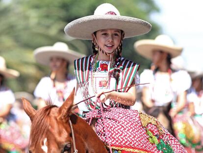 Un desfile de Independencia en Guadalajara.