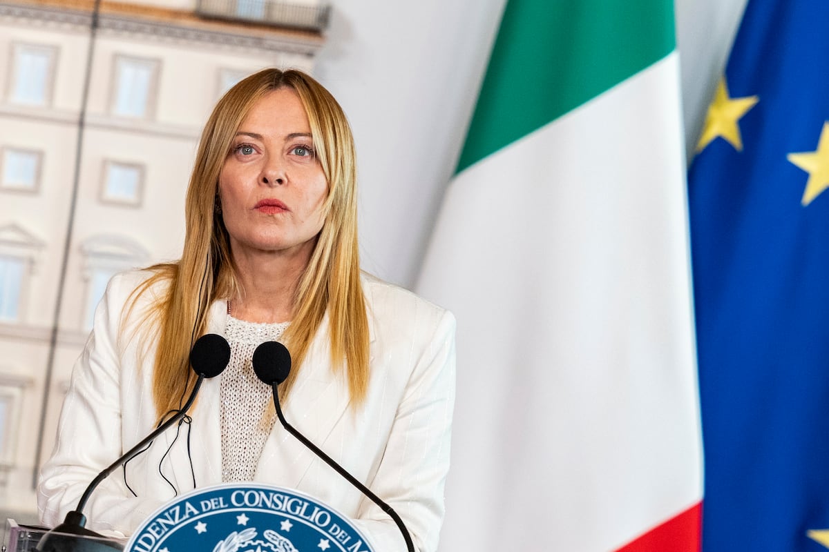 Meloni contra el desgaste: la primera ministra italiana vuelve a la inmigración para recuperar la iniciativa política