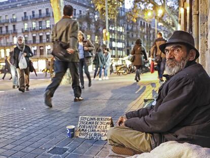 Un sense sostre a la pla&ccedil;a d&#039;Urquinaona de Barcelona.