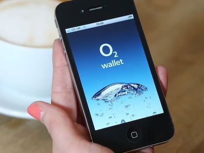 Logotipo de O2 en un smartphone.
