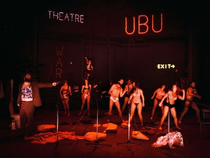 Imagen del montaje de 'Ubú Rey', dirigido por Àlex Rigola en 2002.