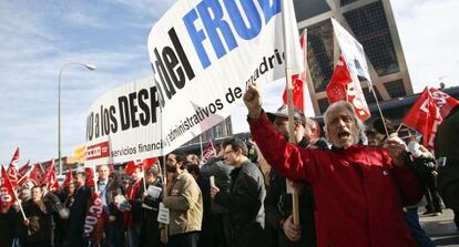Concentración frente a Bankia contra sus planes de ajuste del año pasado