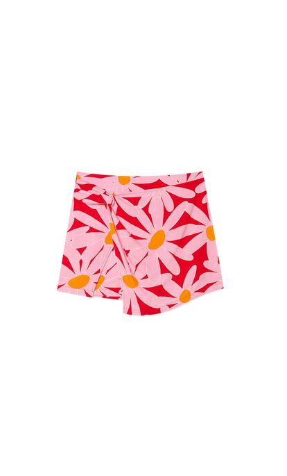 Dale una explosión de color a tus looks de verano con esta falda mini pantalón de flores XL de Stradivarius. Antes 15,99€, Ahora 9,99€