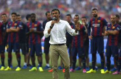 Luis Enrique habla en la presentación oficial del equipo, el lunes previo a la primera jornada de Liga, a mediados de agosto.