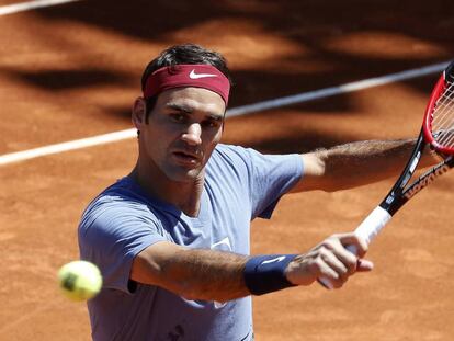 Federer, durante un entrenamiento en Madrid.