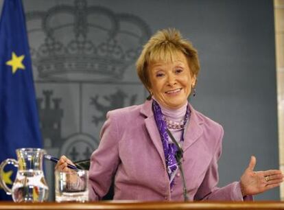 La vicepresidenta María Teresa Fernández de la Vega, tras la reunión del Consejo de Ministros.