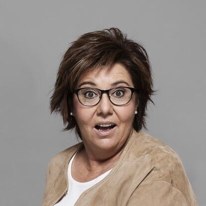 <p><b>María Escario</p></b><p>Tras 21 años de información deportiva en el Telediario de La 1, María Escario (Madrid, 1959) se ha convertido en una presencia familiar. La noticia que recuerda con especial intensidad es la muerte de Severiano Ballesteros el 7 de mayo de 2011. “Me enteré a las cuatro de la madrugada y no pude dormir en toda la noche”. Para Escario, parte de la honradez en su trabajo reside en mostrar que el periodista es un ser humano y no un autómata que lee noticias: “La cámara es muy chivata y el espectador capta la honestidad”.</p>