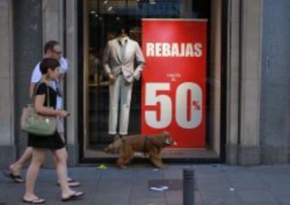 Imagen de los establecimientos en rebajas de la Gran Vía, Madrid