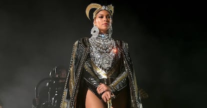 La cantante vestida de Balmain en el festival de Coachela.