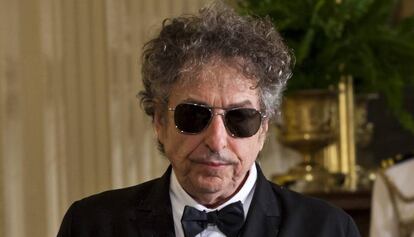 Bob Dylan, en mayo de 2012, cuando recibi&oacute; de Barack Obama la Medalla de la Libertad. 