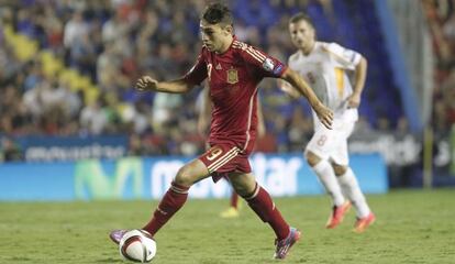 Munir en su debut con España contra Macedonia en 2014.