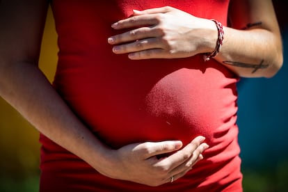 Una mujer embarazada, el 27 de febrero de 2023 en Buenos Aires (Argentina).