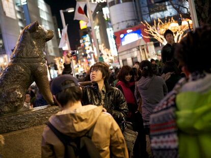 La historia de Hachiko, el perrito fiel del cruce de Shibuya