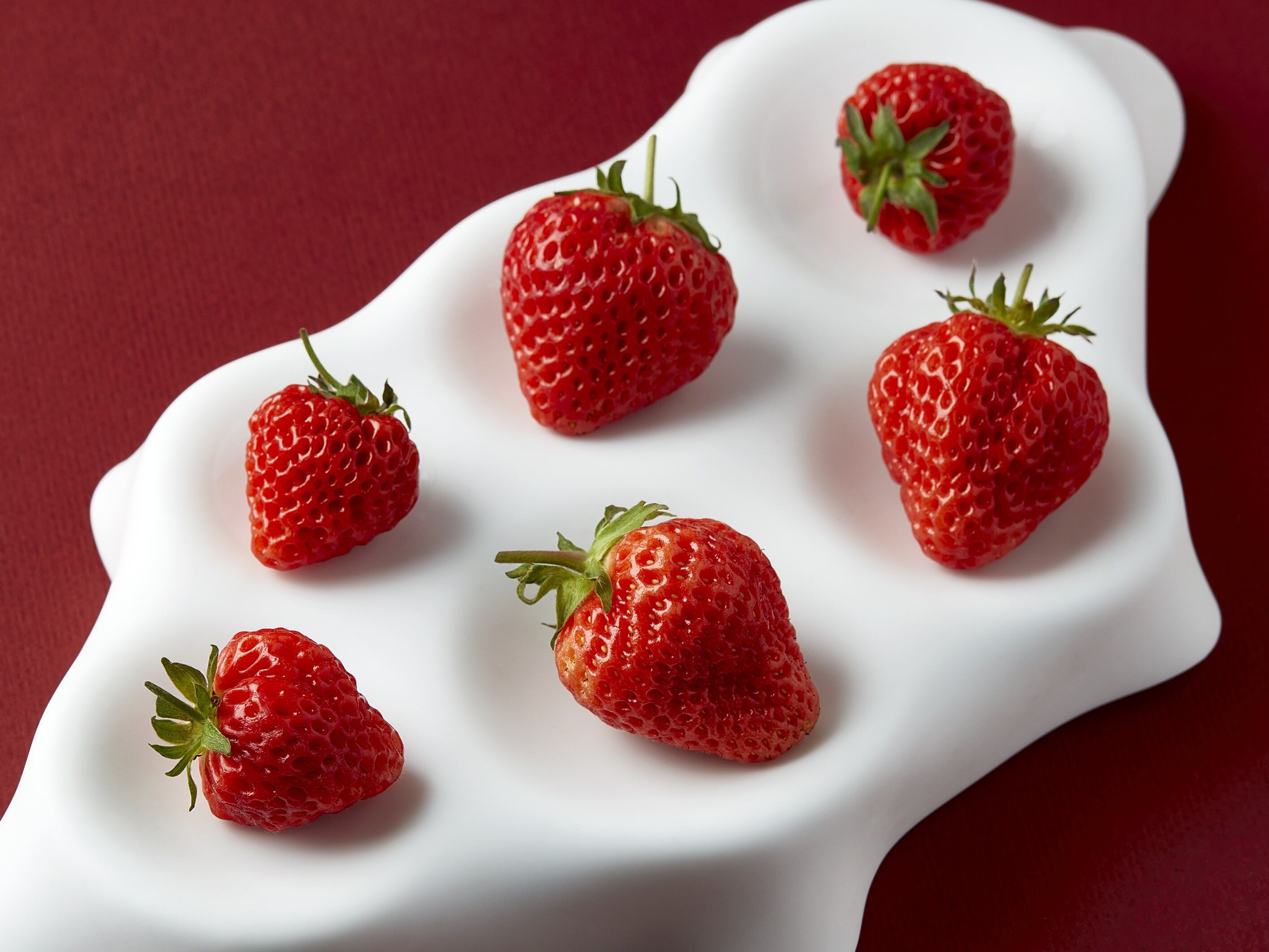 Detalle de los diferentes tamaños de las fresas Oku Berry. Imagen proporcionada por Aloalto.