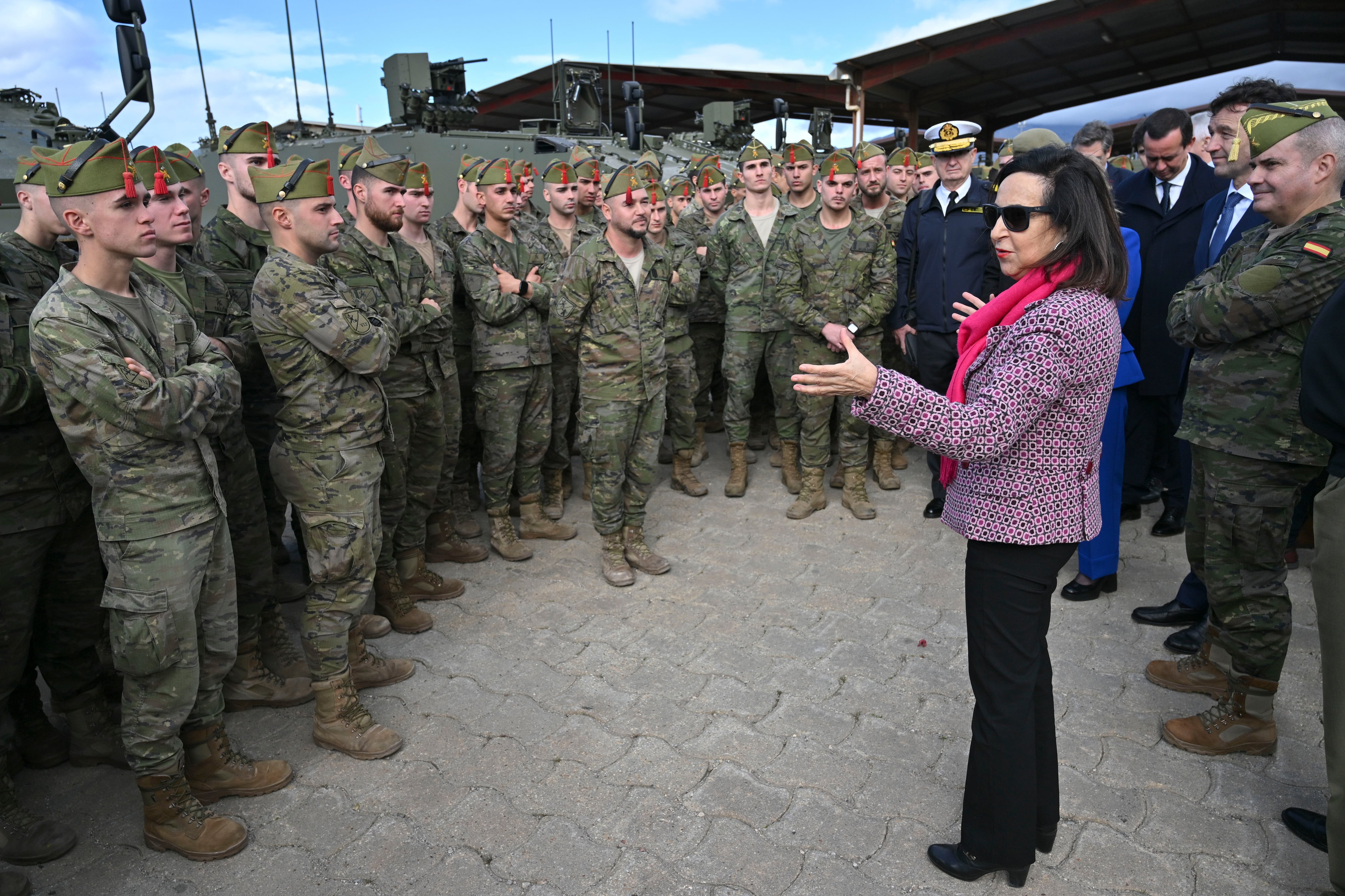 Sin abdominales, ni saltos, pero con un examen físico cada dos años: Defensa cambia las pruebas físicas de acceso a las Fuerzas Armadas