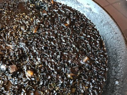 ARROZ NEGRO, COMPLEMENTO DEL MENÚ / CAPEL
