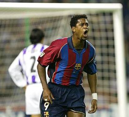 Kluivert festeja su gol, el 1-1.