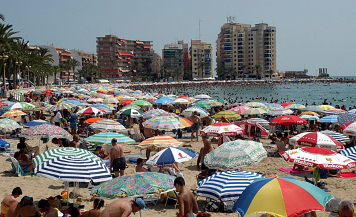 Torrevieja: Crisis en la meca del turismo barato | Noticias de la Comunidad  Valenciana | EL PAÍS