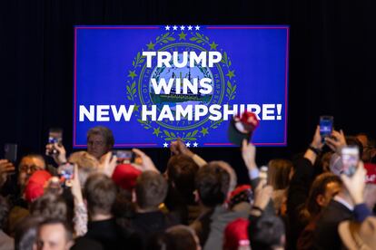 Pantalla donde se anuncia la victoria de Donald Trump en New Hampshire. 
