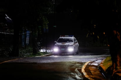 A Bolivarian Guard patrol car parked on a street leading to Edmundo González Urrutia's home, on September 2 in Caracas.