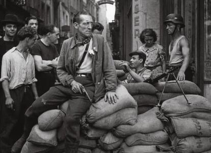 En agosto de 1944, los parisienses unidos, sin distinción de clases, para liberar su ciudad de la ocupación nazi