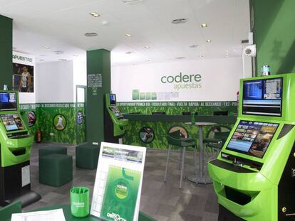 Imagen de un sal&oacute;n de juego de Codere.