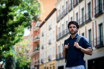 Carlos Zaragoza, murciano de 22 años, en el barrio madrileño de Chamberí, el 22 de agosto.