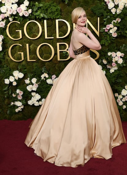 Aunque a diferencia de su hermana Dakota, Elle Fanning no estaba nominada a ninguna categoría, la también actriz se hizo con el total protagonismo gracias a este impresionante vestido con miriñaque de Balmain. 