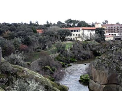 Vista del r&iacute;o Yeltes a su paso por Ba&ntilde;os de Retortillo. 