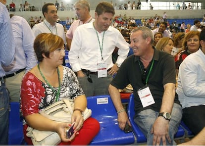 Francisco Álvarez de la Chica (d.), nuevo portavoz parlamentario andaluz.