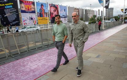 Juan Diego Botto y Luis Tosar cruzan el viernes a las 10.40 de la mañana del hotel María Cristina al teatro Victoria Eugenia para hacer la primera entrevista.