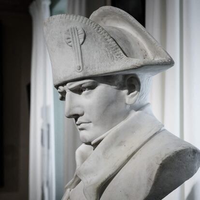 (FILES) This file photo taken on April 1, 2021, shows a bust of French Emperor Napoleon I in the museum dedicated to him at Ile-d'Aix where the emperor lived from 8 to 15 July, 1815 before leaving France for good. - The 200th anniversary of Napoleon Bonaparte's death will be marked on May 5, 2021. (Photo by Philippe LOPEZ / AFP)