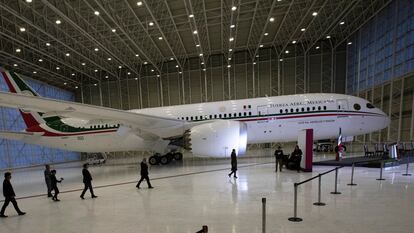 El avión presidencial en un hangar del Aeropuerto Internacional de Ciudad de México, en julio de 2020.