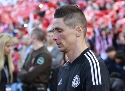 Fernando Torres salta al terreno de juego