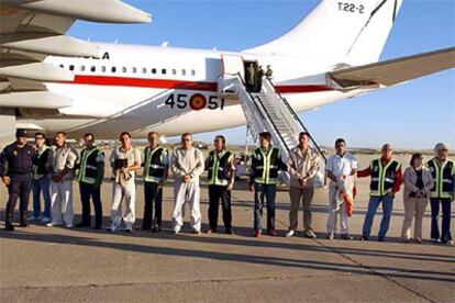 Los seis presuntos etarras, tras su llegada a Madrid.